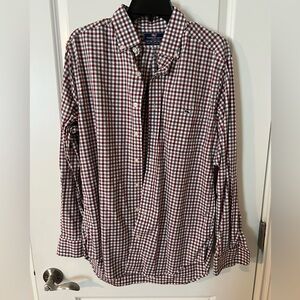 Vineyard Vines, Red & Gray Checkered Slim Fit Shirt. Size M